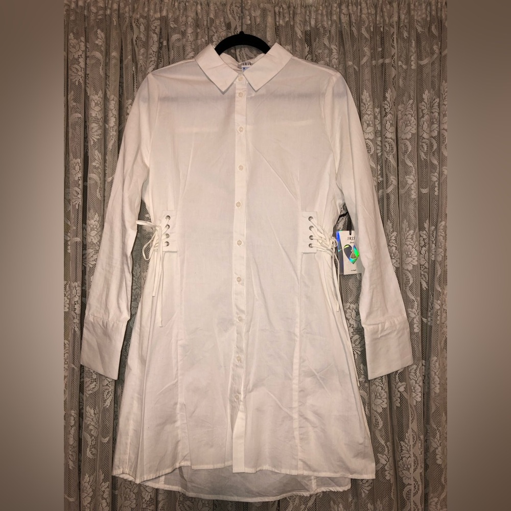 NWT Iris long sleeve button up dress